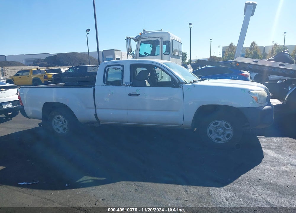 2015 TOYOTA TACOMA VIN: 5TFTX4CN4FX055560