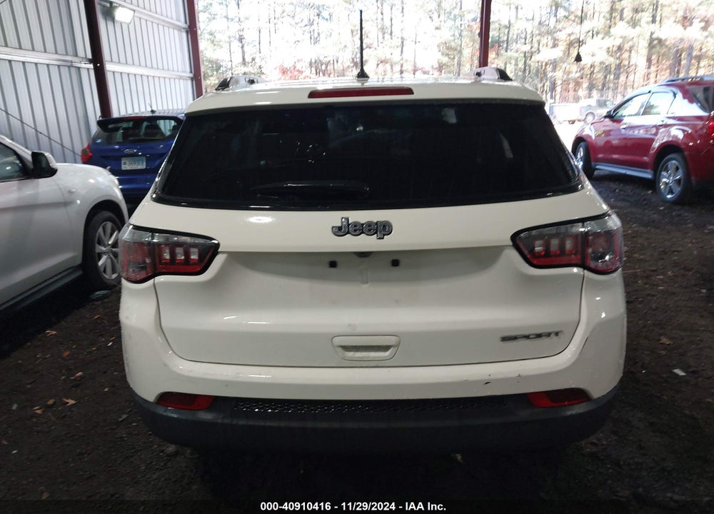 2018 JEEP COMPASS SPORT FWD VIN: 3C4NJCAB4JT331091