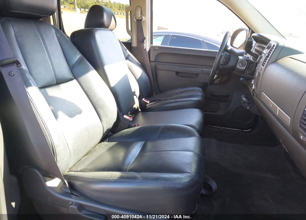 2011 GMC SIERRA 1500 SLE VIN: 3GTP1VE00BG185652