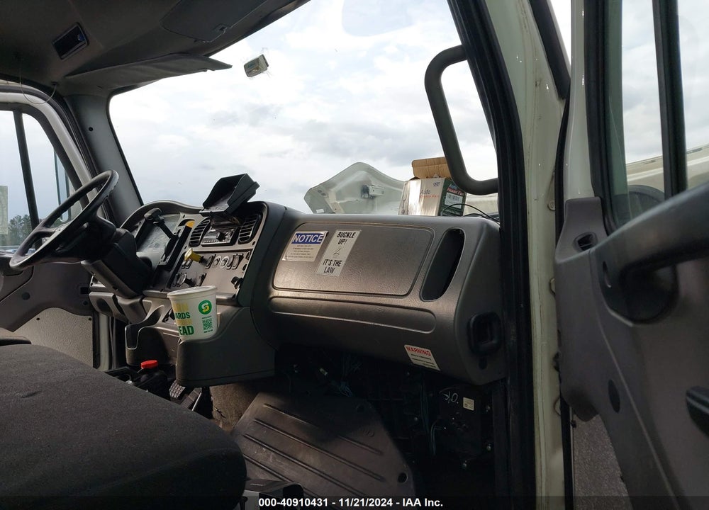 2016 FREIGHTLINER M2 106 MEDIUM DUTY VIN: 1FVACXDT5GHHD0753