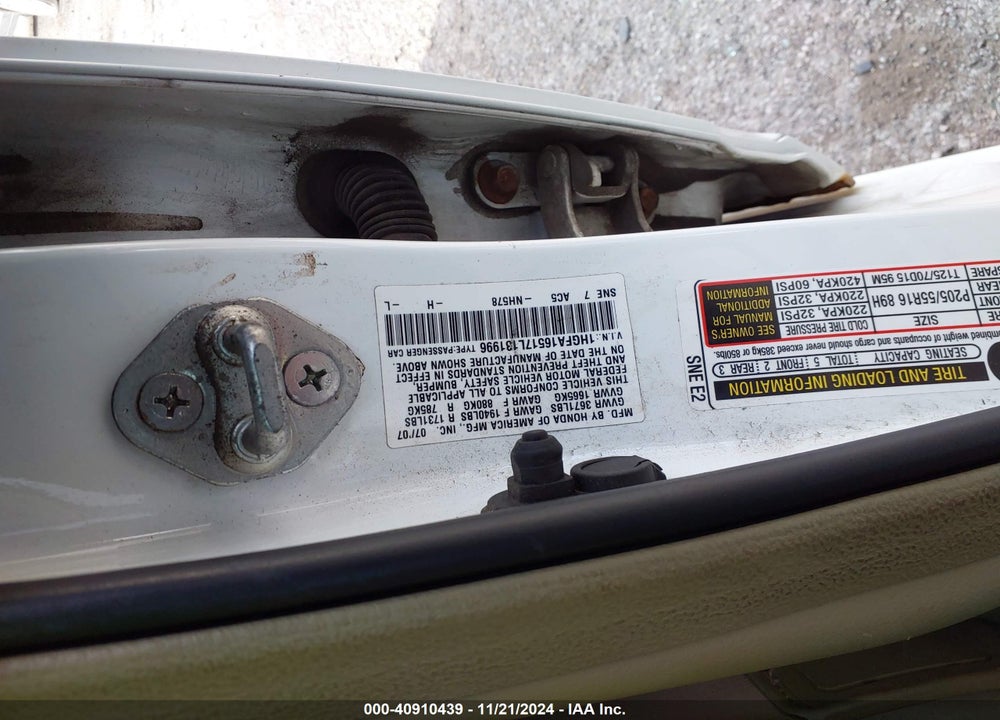 2007 HONDA CIVIC LX VIN: 1HGFA16517L131996
