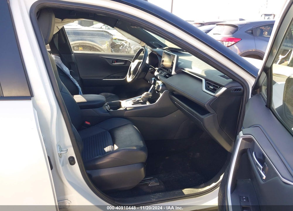 2019 TOYOTA RAV4 HYBRID XSE VIN: JTMEWRFV2KD524970