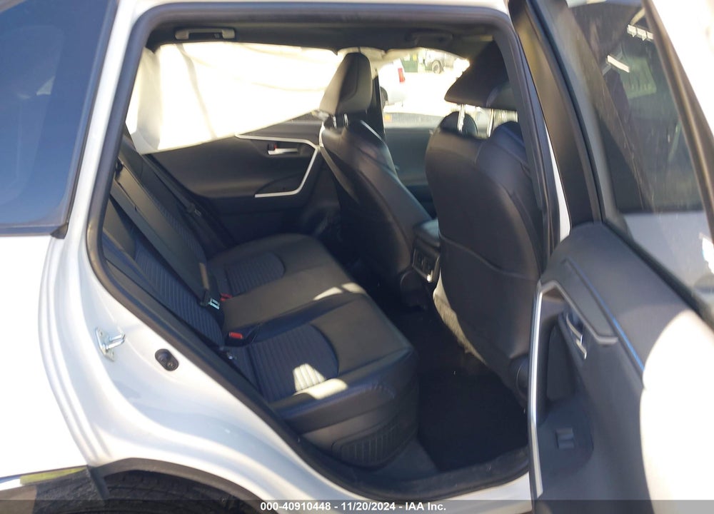 2019 TOYOTA RAV4 HYBRID XSE VIN: JTMEWRFV2KD524970