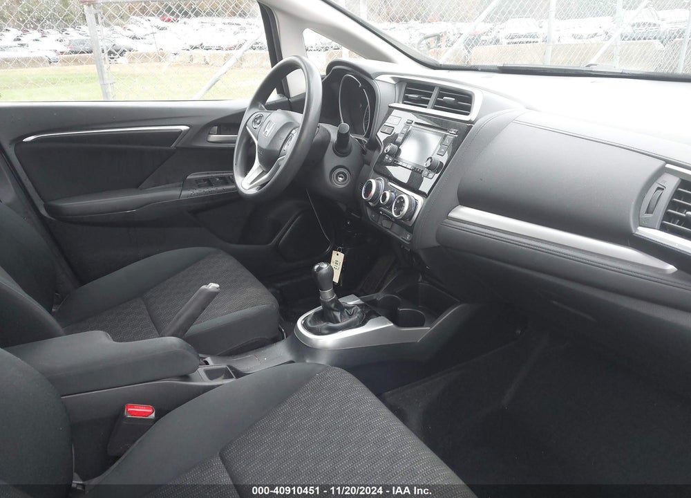 2015 HONDA FIT LX VIN: 3HGGK5G5XFM786923