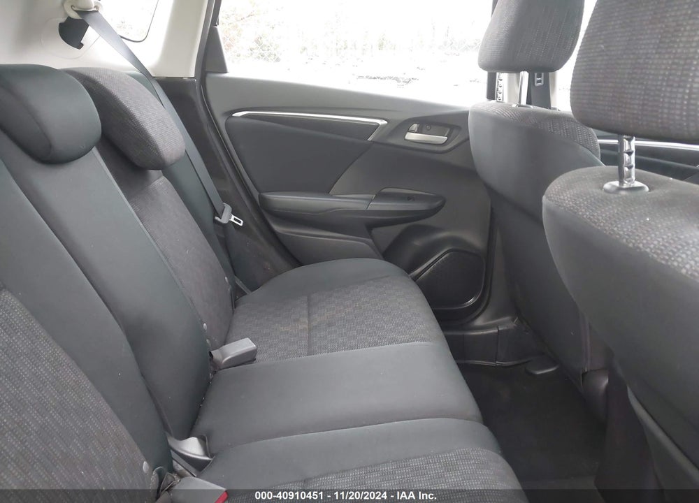 2015 HONDA FIT LX VIN: 3HGGK5G5XFM786923