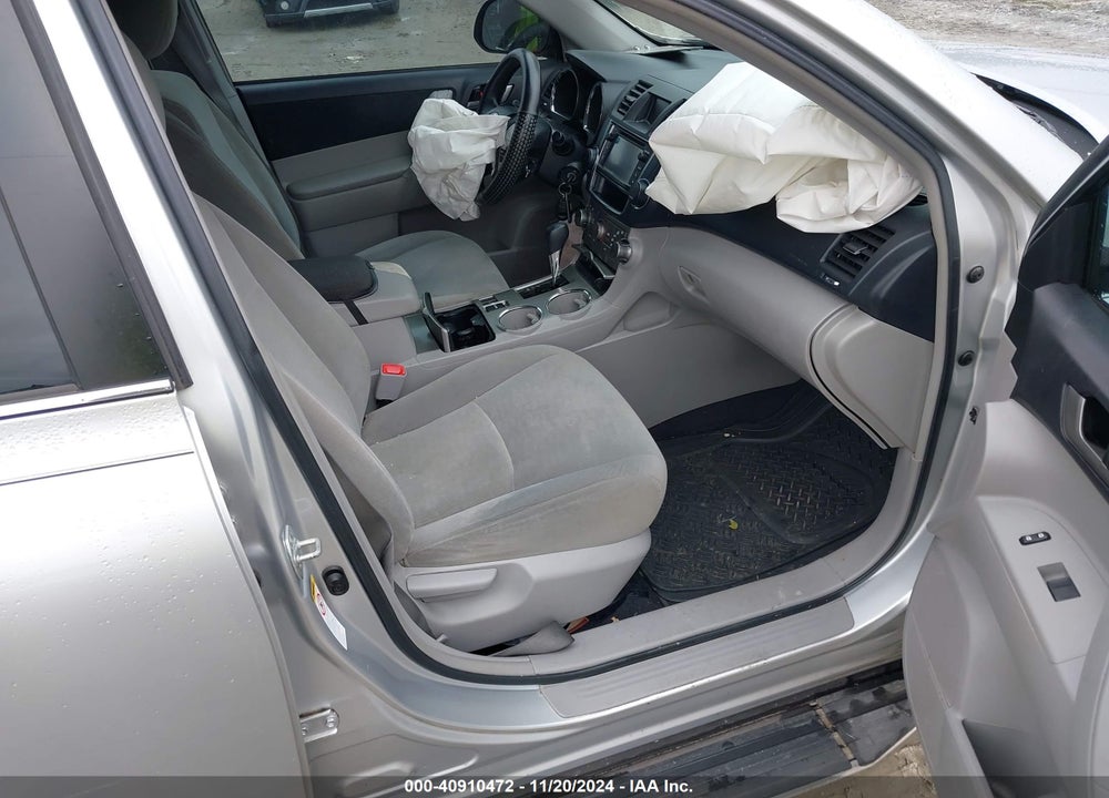 2013 TOYOTA HIGHLANDER BASE PLUS V6 VIN: 5TDZK3EH3DS116703