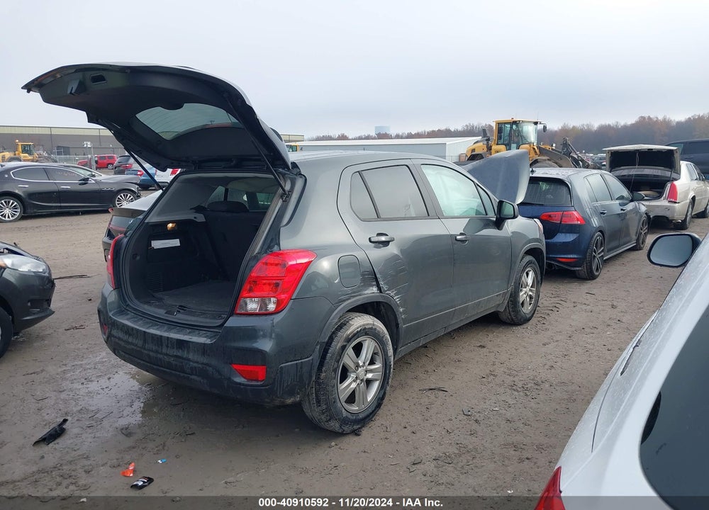 2020 CHEVROLET TRAX FWD LS VIN: 3GNCJKSBXLL123162