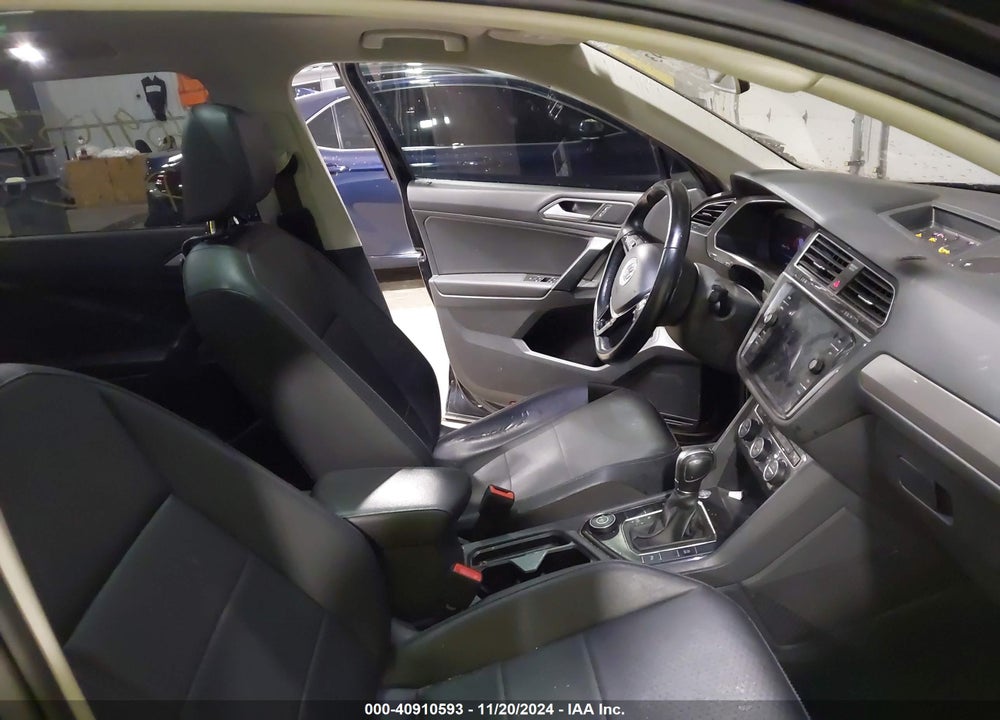 2019 VOLKSWAGEN TIGUAN 2.0T SE/2.0T SEL/2.0T SEL R-LINE/2.0T SEL R-LINE BLACK VIN: 3VV2B7AX2KM021277