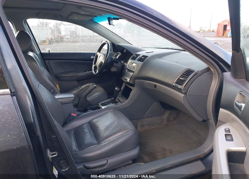 2004 HONDA ACCORD 2.4 EX VIN: 1HGCM56804A090649
