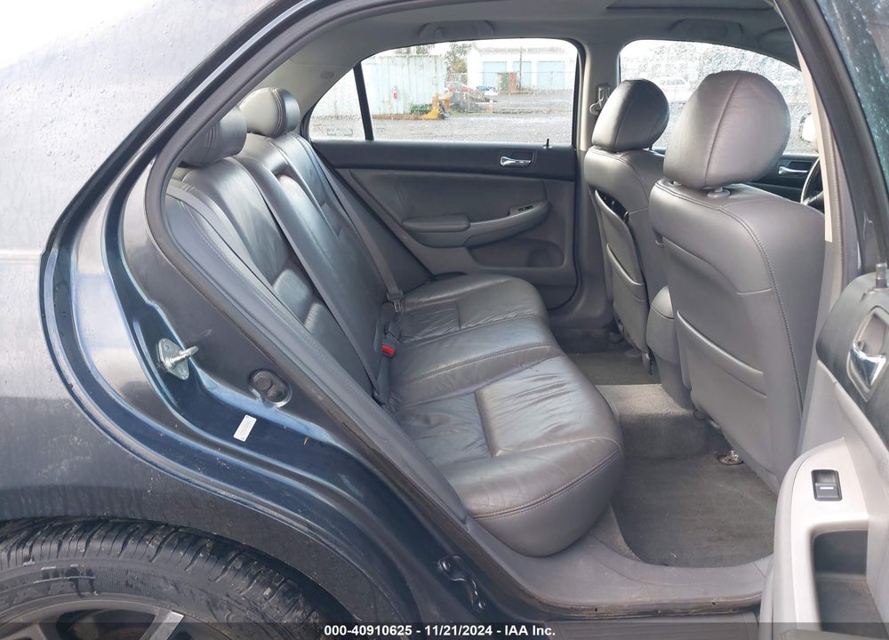 2004 HONDA ACCORD 2.4 EX VIN: 1HGCM56804A090649