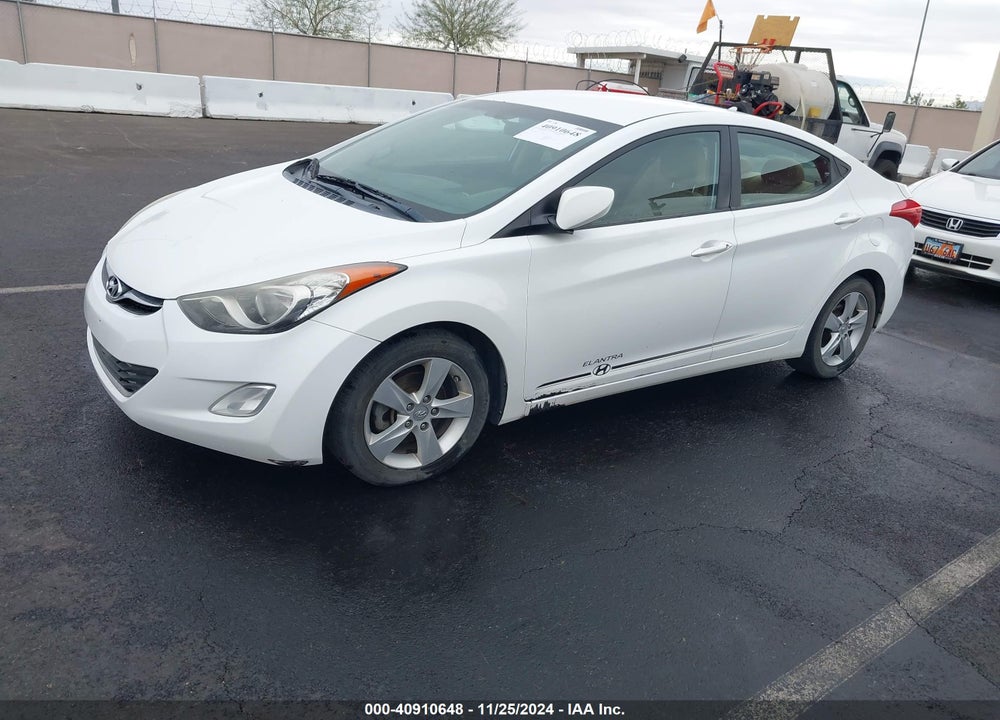 2013 HYUNDAI ELANTRA GLS VIN: 5NPDH4AE4DH452179