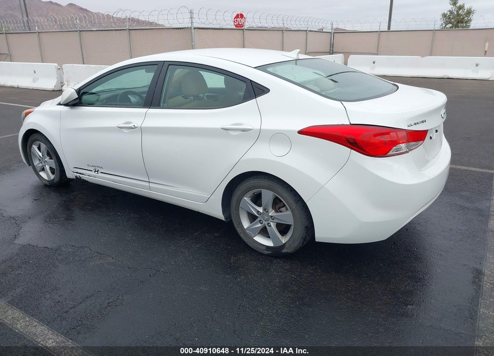 2013 HYUNDAI ELANTRA GLS VIN: 5NPDH4AE4DH452179