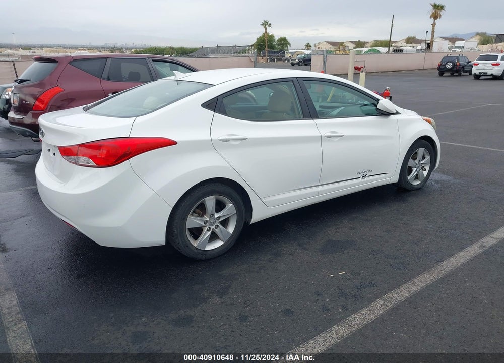 2013 HYUNDAI ELANTRA GLS VIN: 5NPDH4AE4DH452179