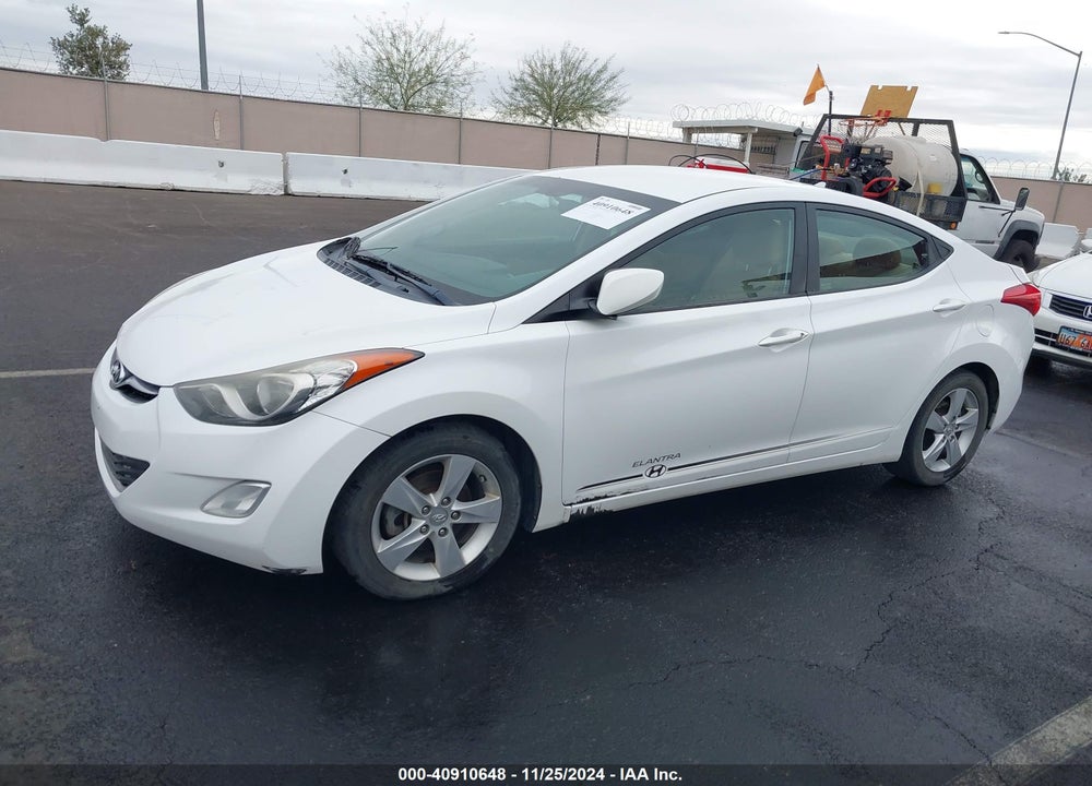 2013 HYUNDAI ELANTRA GLS VIN: 5NPDH4AE4DH452179