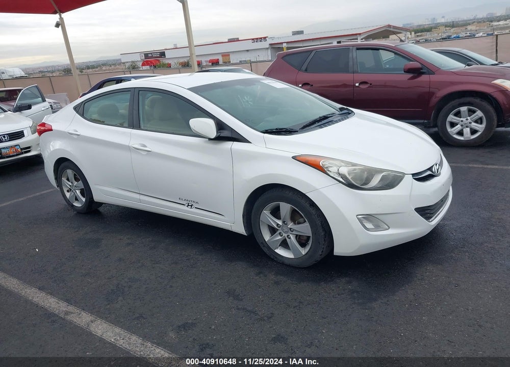 2013 HYUNDAI ELANTRA GLS VIN: 5NPDH4AE4DH452179