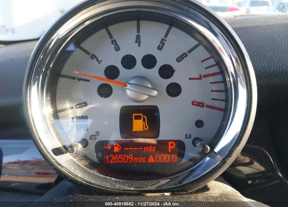 2008 MINI COOPER VIN: WMWMF33568TT67078