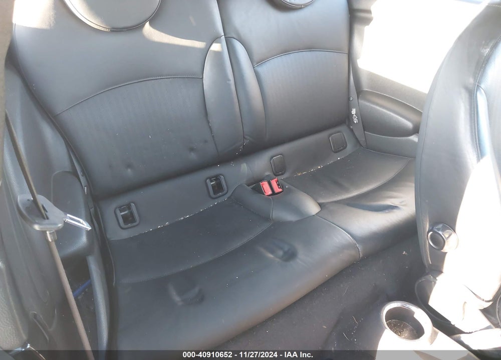 2008 MINI COOPER VIN: WMWMF33568TT67078