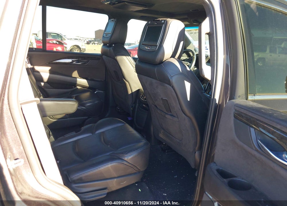 2016 CADILLAC ESCALADE PLATINUM VIN: 1GYS4DKJ9GR113746