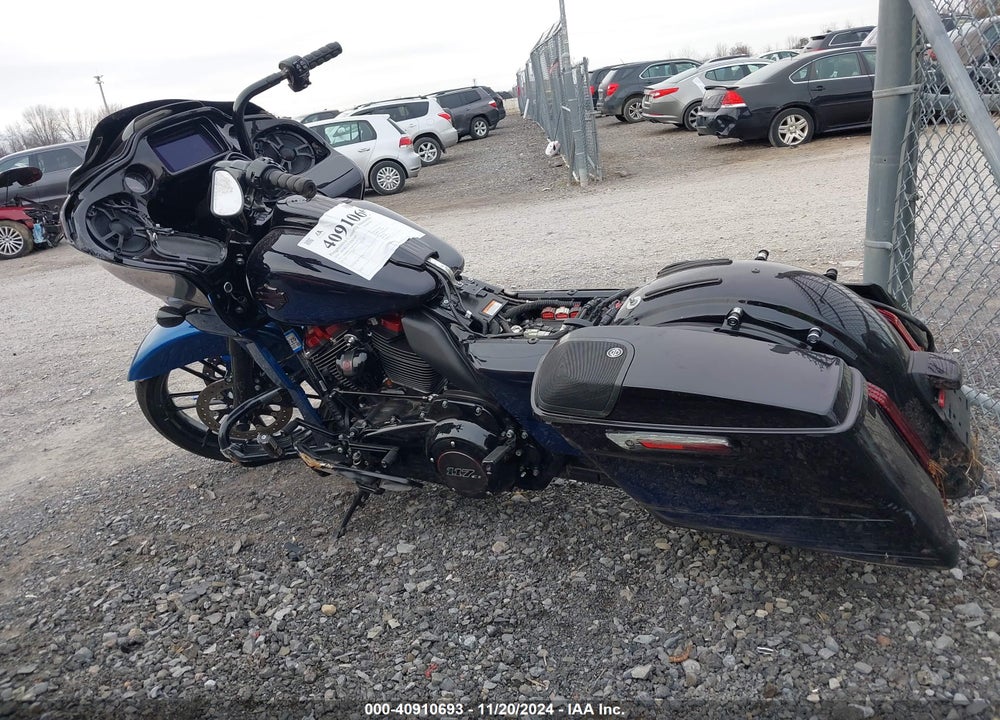 2019 HARLEY-DAVIDSON FLTRXSE VIN: 1HD1TCL1XKB957937