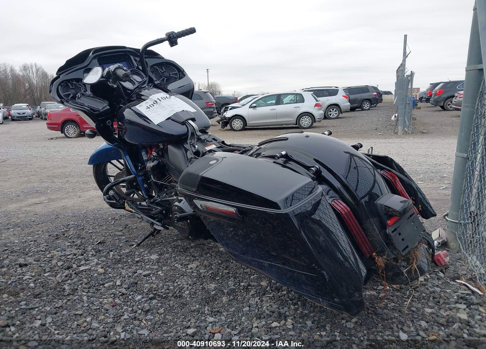 2019 HARLEY-DAVIDSON FLTRXSE VIN: 1HD1TCL1XKB957937