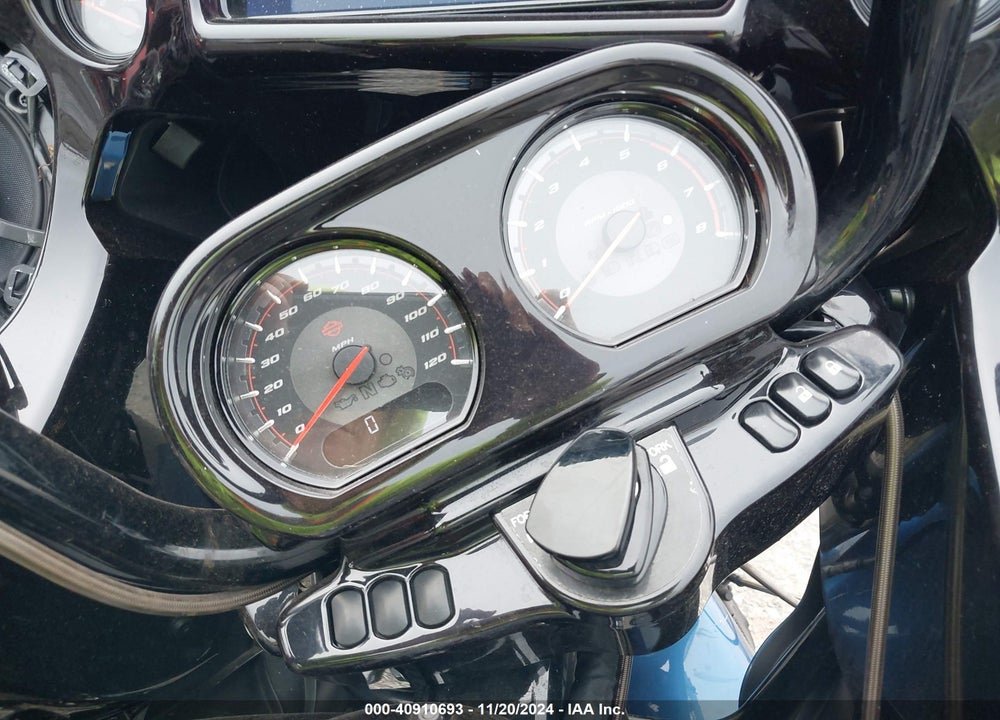 2019 HARLEY-DAVIDSON FLTRXSE VIN: 1HD1TCL1XKB957937