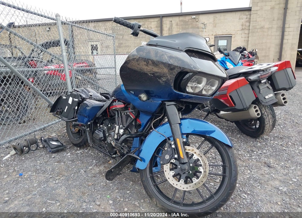 2019 HARLEY-DAVIDSON FLTRXSE VIN: 1HD1TCL1XKB957937