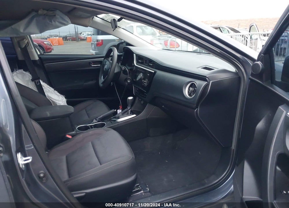2017 TOYOTA COROLLA LE VIN: 5YFBURHE0HP705917