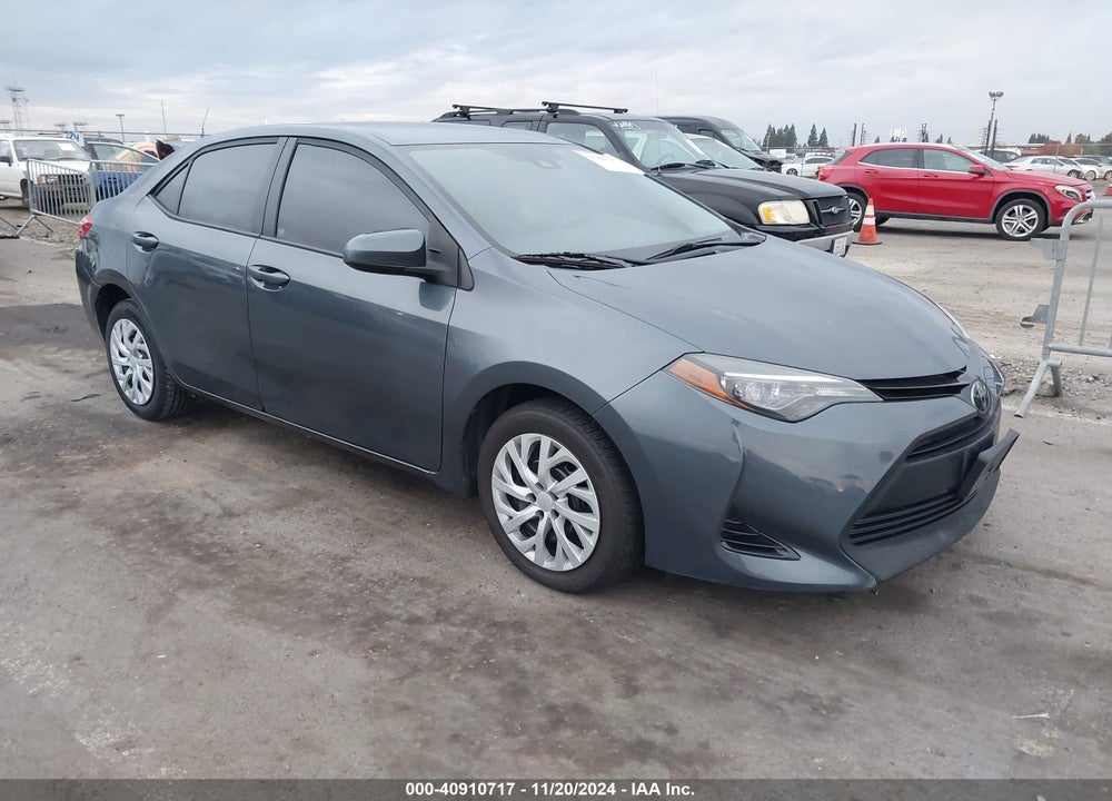 2017 TOYOTA COROLLA LE VIN: 5YFBURHE0HP705917