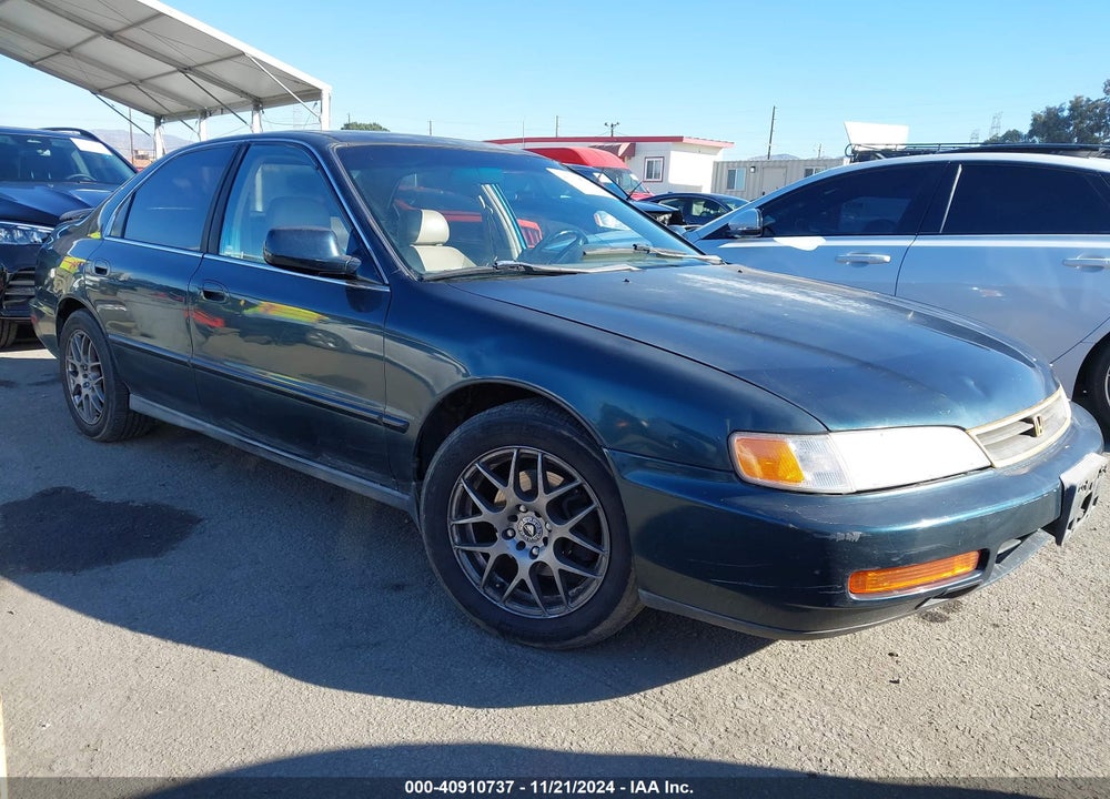 1997 HONDA ACCORD EX V6 VIN: 1HGCE6677VA004040