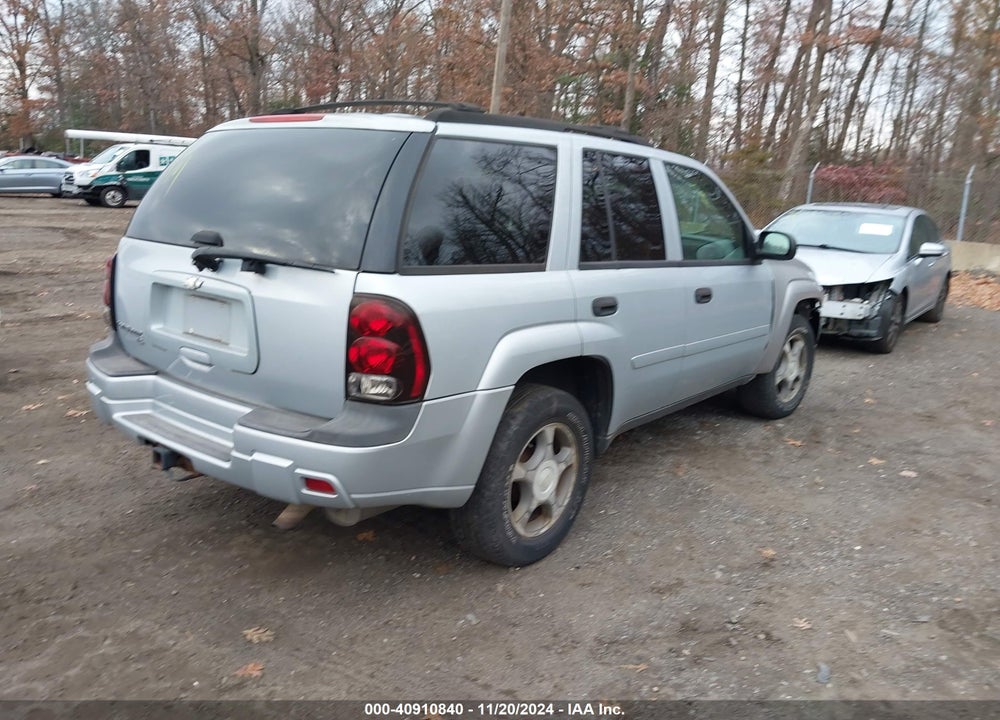 2007 CHEVROLET TRAILBLAZER LS VIN: 1GNDT13S172195298