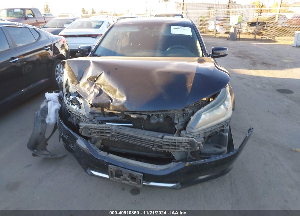 2015 HONDA ACCORD VIN: 1HGCR3F89FA016428