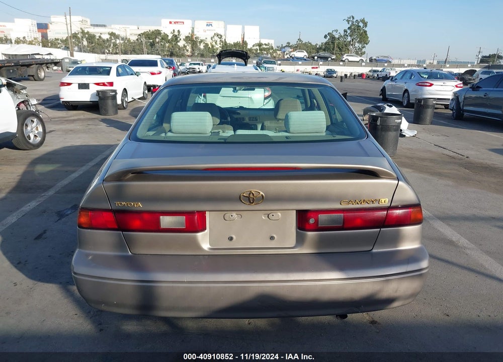 1999 TOYOTA CAMRY LE VIN: 4T1BG22K7XU615657