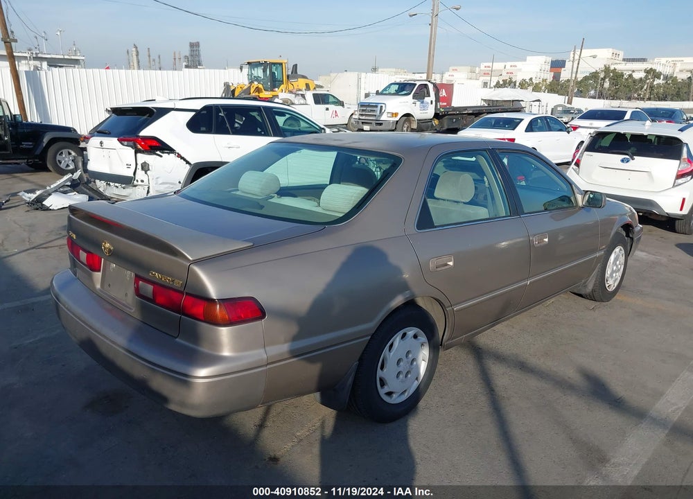 1999 TOYOTA CAMRY LE VIN: 4T1BG22K7XU615657