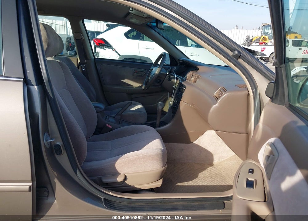 1999 TOYOTA CAMRY LE VIN: 4T1BG22K7XU615657