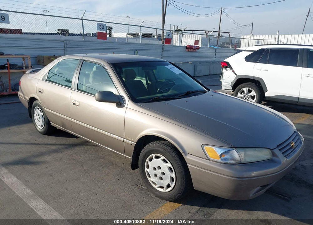 1999 TOYOTA CAMRY LE VIN: 4T1BG22K7XU615657