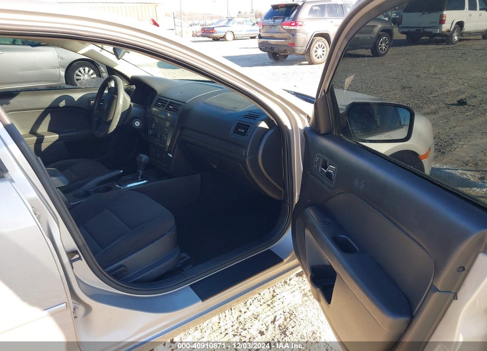 2008 FORD FUSION SE VIN: 3FAHP07ZX8R165381