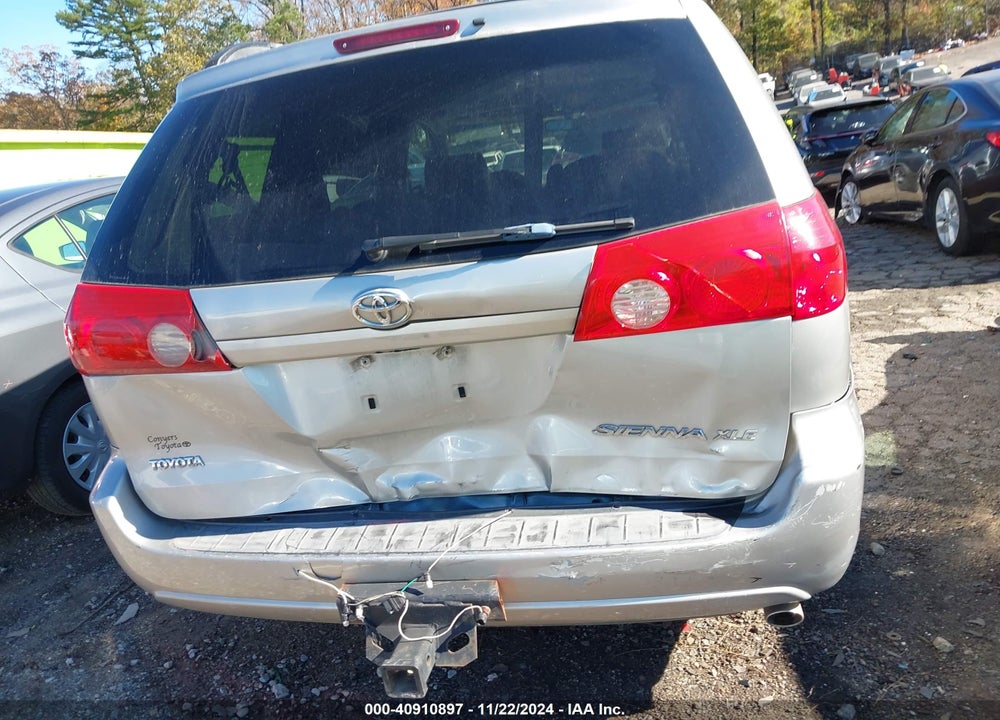 2008 TOYOTA SIENNA XLE VIN: 5TDZK22C98S146779