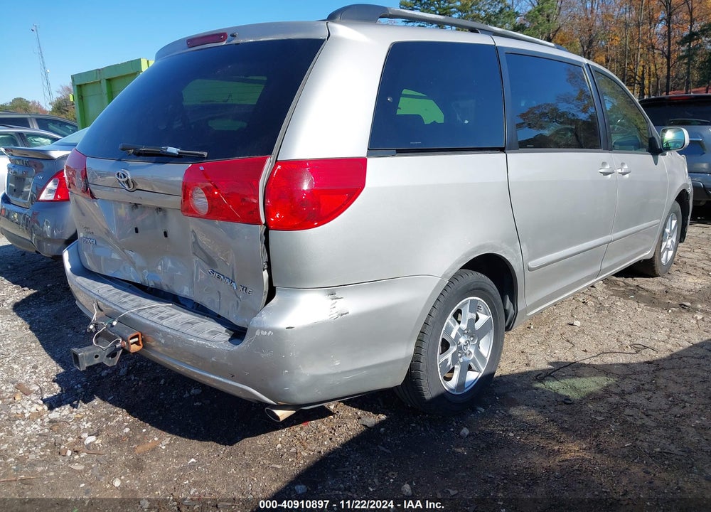 2008 TOYOTA SIENNA XLE VIN: 5TDZK22C98S146779
