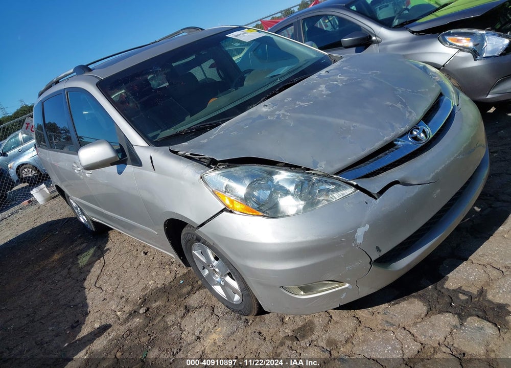 2008 TOYOTA SIENNA XLE VIN: 5TDZK22C98S146779