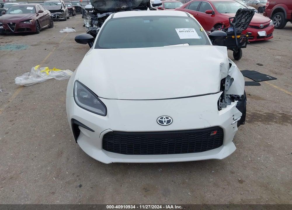 2023 TOYOTA GR 86 VIN: JF1ZNBF16P8756664