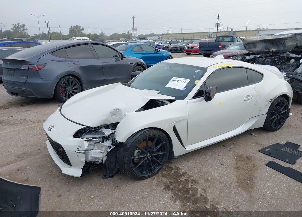 2023 TOYOTA GR 86 VIN: JF1ZNBF16P8756664