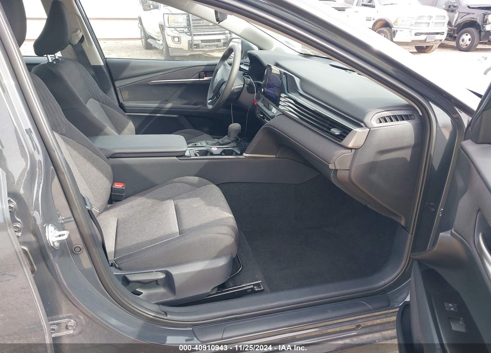 2025 TOYOTA CAMRY LE VIN: 4T1DAACK7SU520401