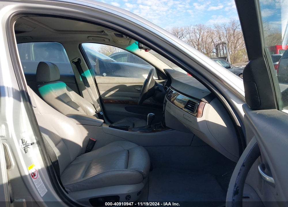 2006 BMW 330I VIN: WBAVB33556KR77055