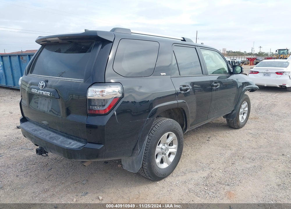 2024 TOYOTA 4RUNNER SR5 VIN: JTEMU5JR4R6253845