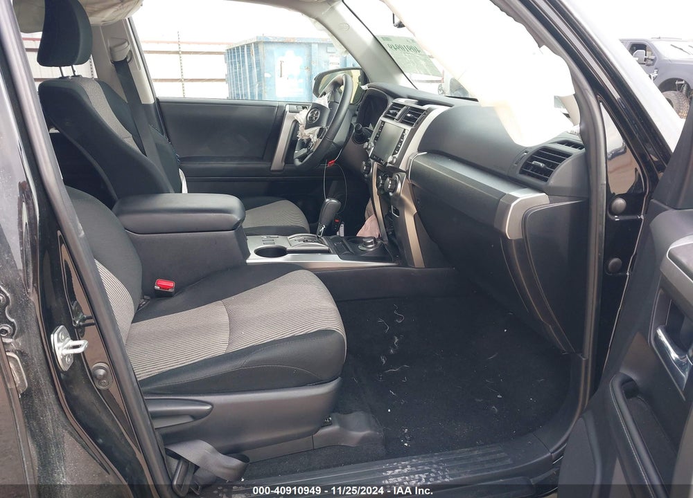2024 TOYOTA 4RUNNER SR5 VIN: JTEMU5JR4R6253845