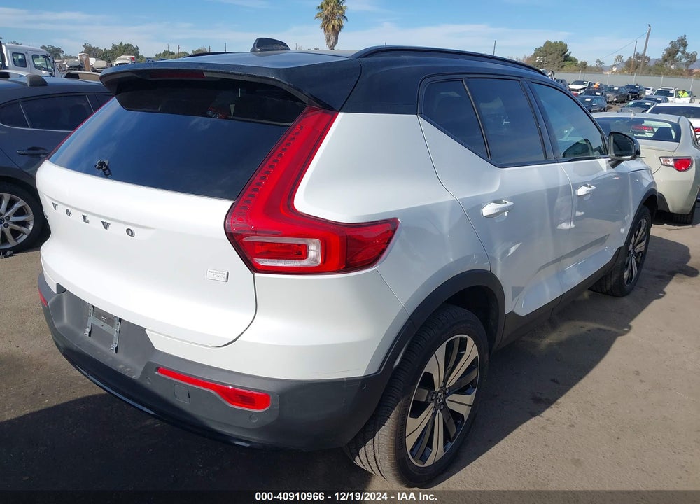 2023 VOLVO XC40 RECHARGE PURE ELECTRIC TWIN PLUS VIN: YV4ED3UW1P2078003