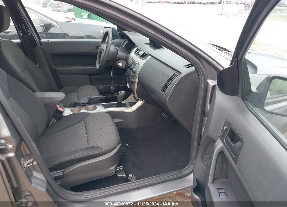 2010 FORD FOCUS SE VIN: 1FAHP3FN2AW202331