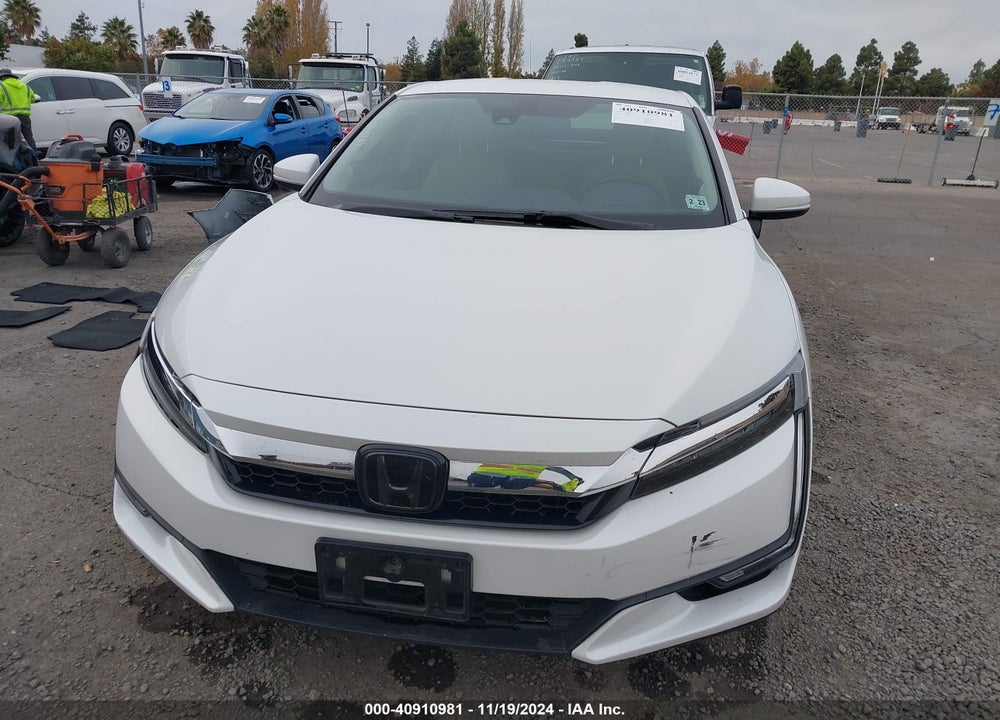 2018 HONDA CLARITY PLUG-IN HYBRID TOURING VIN: JHMZC5F3XJC004567