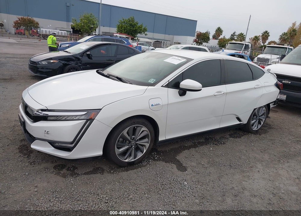 2018 HONDA CLARITY PLUG-IN HYBRID TOURING VIN: JHMZC5F3XJC004567