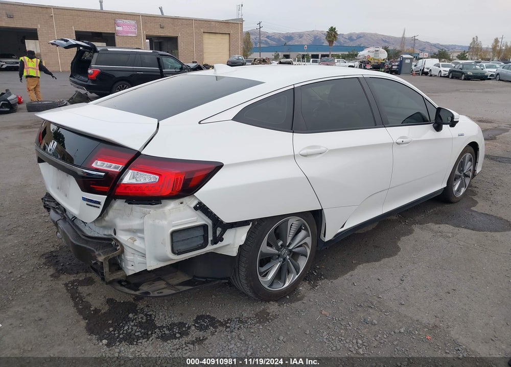2018 HONDA CLARITY PLUG-IN HYBRID TOURING VIN: JHMZC5F3XJC004567